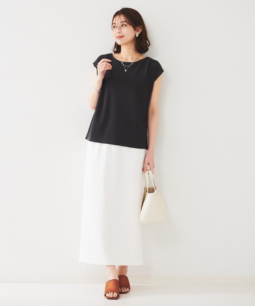 UNTITLED（アンタイトル）の「【ジャージ素材】インナードッキングシアーカットソー（Tシャツ/カットソー・レディース・オフホワイト/チャコールグレー/スモーキーグリーン系・50/44/48/00/02/04）」の11枚目の写真