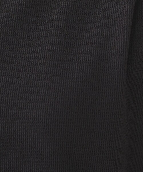 UNTITLED（アンタイトル）の「【ジャージ素材】インナードッキングシアーカットソー（Tシャツ/カットソー・レディース・オフホワイト/チャコールグレー/スモーキーグリーン系・50/44/48/00/02/04）」の12枚目の写真
