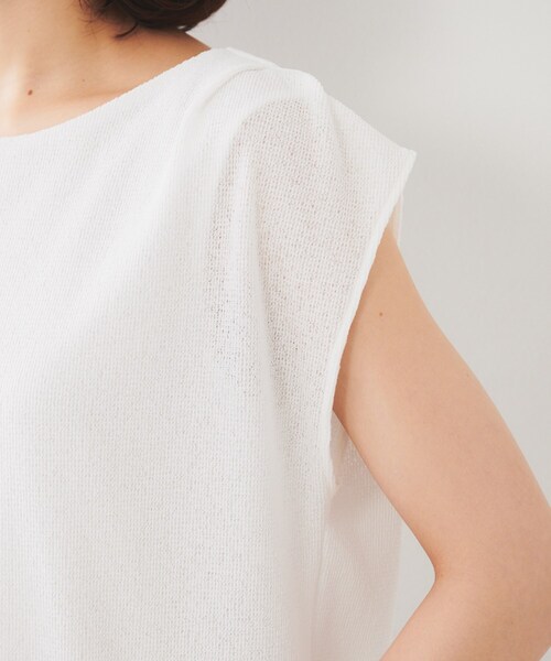 UNTITLED（アンタイトル）の「【ジャージ素材】インナードッキングシアーカットソー（Tシャツ/カットソー・レディース・オフホワイト/チャコールグレー/スモーキーグリーン系・50/44/48/00/02/04）」の21枚目の写真
