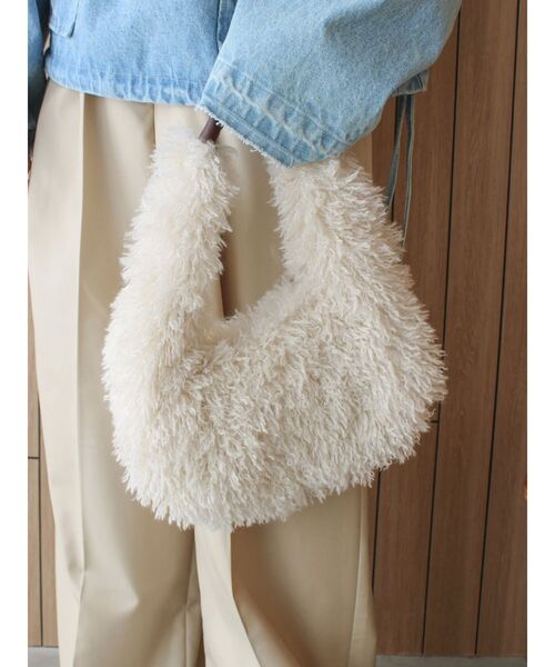 Ungrid(アングリッド)の「フェイクファーラウンドハンドバッグ(ハンドバッグ・レディース・オフホワイト/ブラウン・FREE)」の3枚目の写真