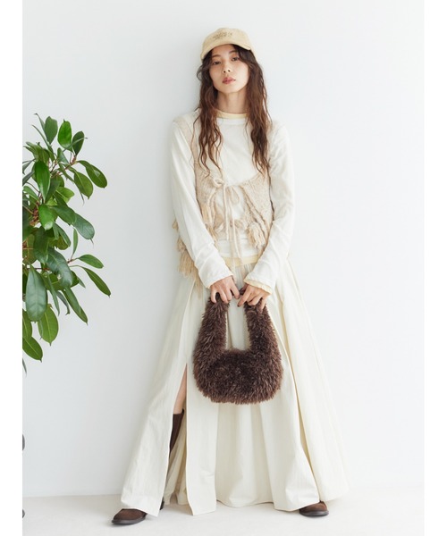 Ungrid(アングリッド)の「フェイクファーラウンドハンドバッグ(ハンドバッグ・レディース・オフホワイト/ブラウン・FREE)」の13枚目の写真