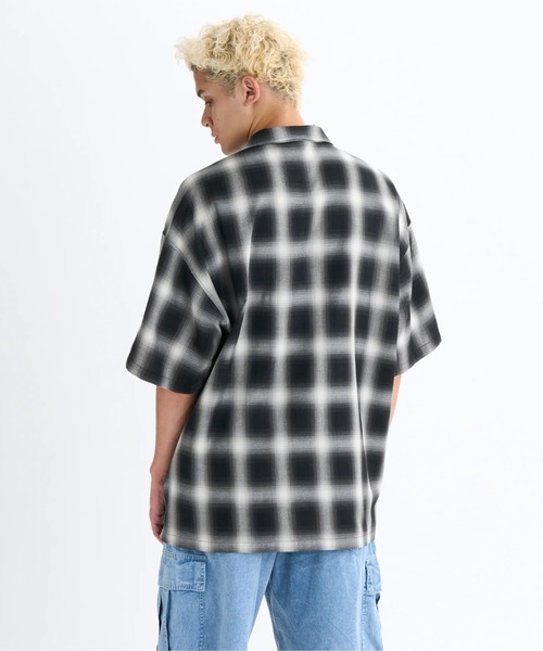 DC SHOES（ディーシーシューズ）の「25 OMBRE CHECK SHIRT /DC胸ポケットロゴワンポイントオンブレチェック半袖シャツ（シャツ/ブラウス・メンズ・ブラック系その他/ホワイト系その他・MEDIUM/LARGE/X-LARGE）」の6枚目の写真