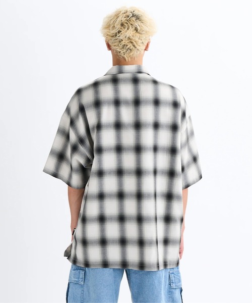 DC SHOES（ディーシーシューズ）の「25 OMBRE CHECK SHIRT /DC胸ポケットロゴワンポイントオンブレチェック半袖シャツ（シャツ/ブラウス・メンズ・ブラック系その他/ホワイト系その他・MEDIUM/LARGE/X-LARGE）」の3枚目の写真