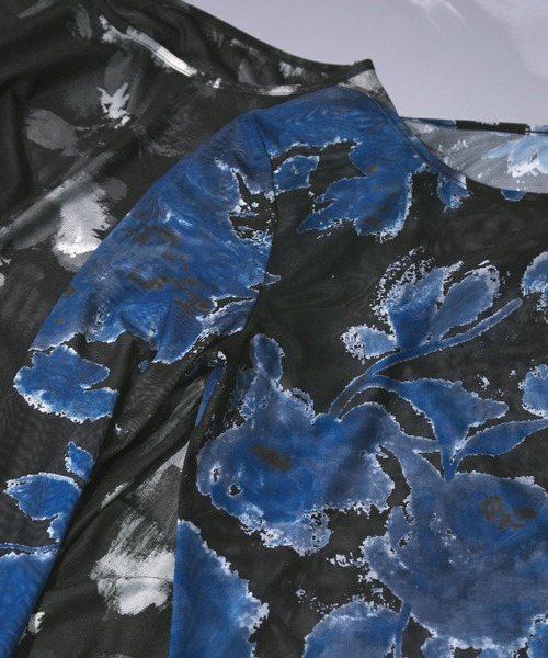 ELUNIS(エルニス)の「フラワー柄シアートップス(長袖)(Tシャツ/カットソー・レディース・ブルー系1/ブラック系1・FREE)」の18枚目の写真
