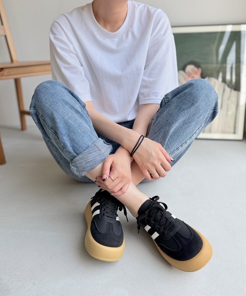 LUGG NAGG(ラグナグ)の「【Design Note】【厚底】ボリュームストリートスニーカー(スニーカー・レディース・ブラック/ホワイト・24.0cm/23.5cm/23.0cm/22.5cm)」の2枚目の写真