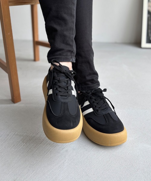 LUGG NAGG(ラグナグ)の「【Design Note】【厚底】ボリュームストリートスニーカー(スニーカー・レディース・ブラック/ホワイト・24.0cm/23.5cm/23.0cm/22.5cm)」の6枚目の写真