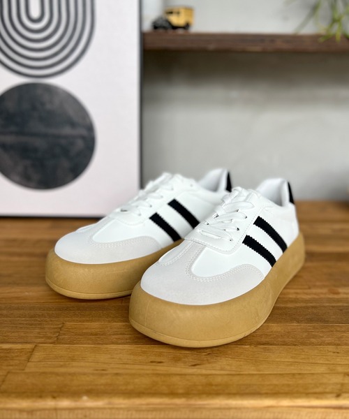 LUGG NAGG(ラグナグ)の「【Design Note】【厚底】ボリュームストリートスニーカー(スニーカー・レディース・ブラック/ホワイト・24.0cm/23.5cm/23.0cm/22.5cm)」の12枚目の写真
