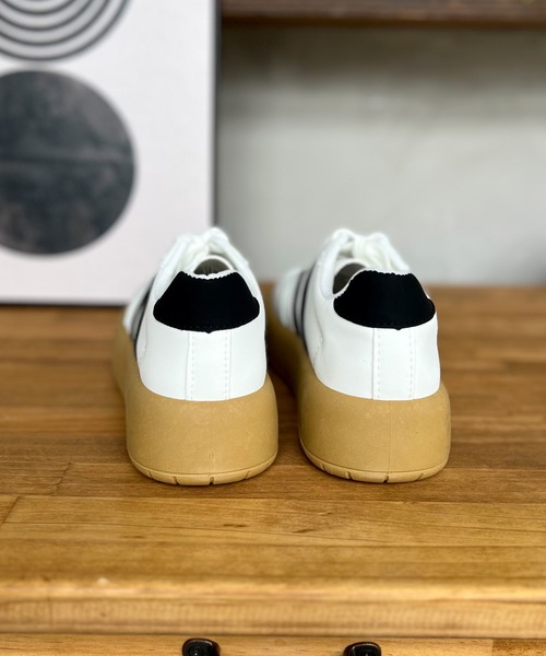 LUGG NAGG(ラグナグ)の「【Design Note】【厚底】ボリュームストリートスニーカー(スニーカー・レディース・ブラック/ホワイト・24.0cm/23.5cm/23.0cm/22.5cm)」の13枚目の写真