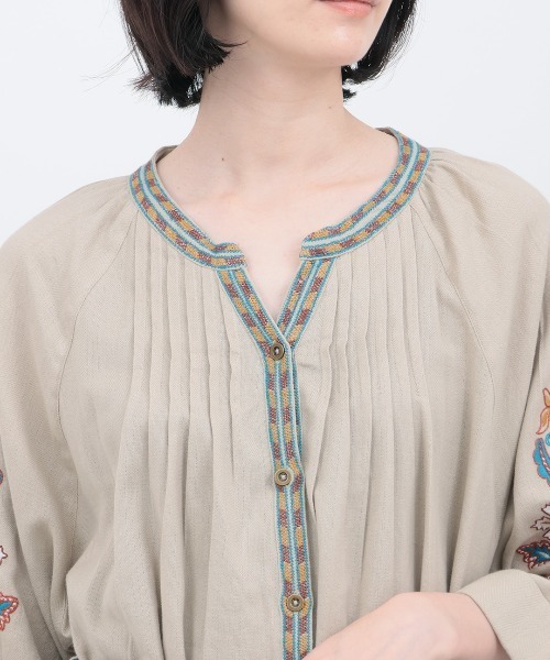 チチカカ(チチカカ)の「Rico スザニ刺繍モチーフワンピース(ワンピース・レディース・ベージュ/ブラック・FREE)」の12枚目の写真