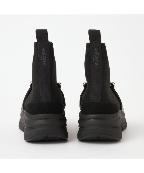 +diana（プラスダイアナ）の「【軽量・撥水加工】クリスタルバックル ニットソックススニーカー（ブーツ・レディース・ブラック・25.5cm/25.0cm/24.5cm/24.0cm/23.5cm/23.0cm/22.5cm/22.0cm/21.5cm）」の4枚目の写真