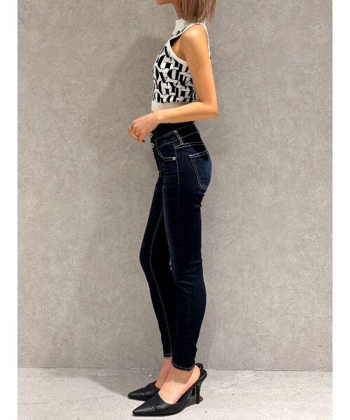 GYDA（ジェイダ）の「【TINY】ハイウエストウエストクロススキニーデニムパンツ（デニムパンツ・レディース・ブラック/ライトブルー/インディゴブルー・SMALL/X-SMALL/MEDIUM）」の16枚目の写真