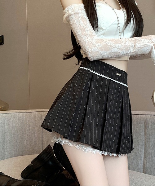 CHUL（チュル）の「裾レースドット柄タックミニスカート（スカート・レディース・ブラック/グレー・SMALL/MEDIUM/LARGE/X-LARGE）」の4枚目の写真