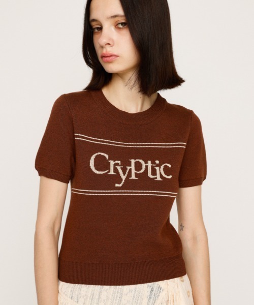 SLY（スライ）の「LOGO JQ SHORT SLEEVE TOPS ロゴ ジャガード ショートスリーブ トップス 秋服 半袖 サマーニット（ニット/セーター・レディース・アイボリー/ブラック/ブルー系その他/ブラウン・FREE）」の3枚目の写真
