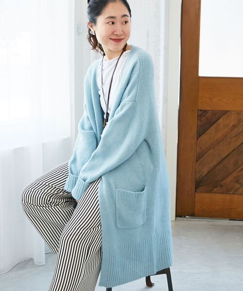 le.coeur blanc（ルクールブラン）の「《WEB限定アイテム》ニュアンスロングカーディガン（カーディガン/ボレロ・レディース・アイボリー/サックスブルー/ライトグレー/ベージュ/ブラック・38）」の5枚目の写真