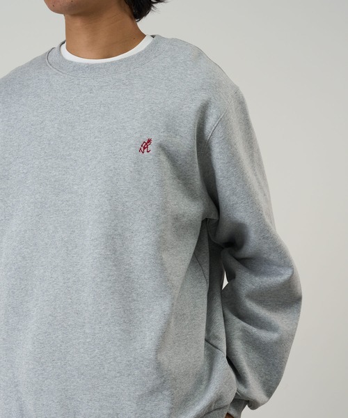 Gramicci(グラミチ)の「ONE POINT CREW SWEATSHIRT|ワンポイントクルースウェットシャツ UNISEX(スウェット・メンズ・ダークネイビー/ダークブラウン系/ヘザーグレー/オレンジ/レッド/ブラック系その他・L/S/XXL/XL/M)」の1枚目の写真