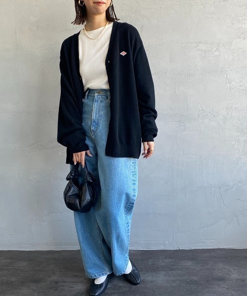 DANTON（ダントン）の「[DANTON/ダントン] ワンポイントロゴ Vネックニットカーディガン（カーディガン/ボレロ・レディース・レッド/ライトグレー/グレイッシュベージュ/ブラック・42/40）」の5枚目の写真