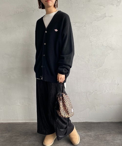 DANTON（ダントン）の「[DANTON/ダントン] ワンポイントロゴ Vネックニットカーディガン（カーディガン/ボレロ・レディース・レッド/ライトグレー/グレイッシュベージュ/ブラック・42/40）」の19枚目の写真