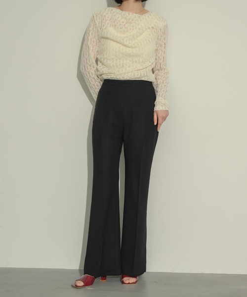 NEUNA(ヌナ)の「フレアラインパンツ(スラックス・レディース・アイボリー/ブラック・SMALL/MEDIUM/LARGE)」の16枚目の写真