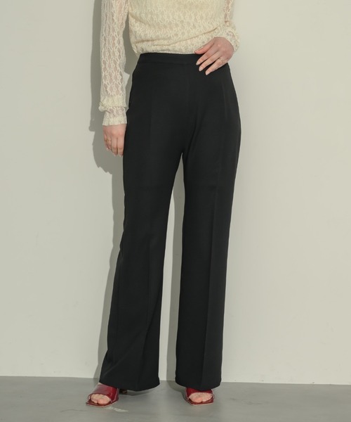 NEUNA(ヌナ)の「フレアラインパンツ(スラックス・レディース・アイボリー/ブラック・SMALL/MEDIUM/LARGE)」の14枚目の写真