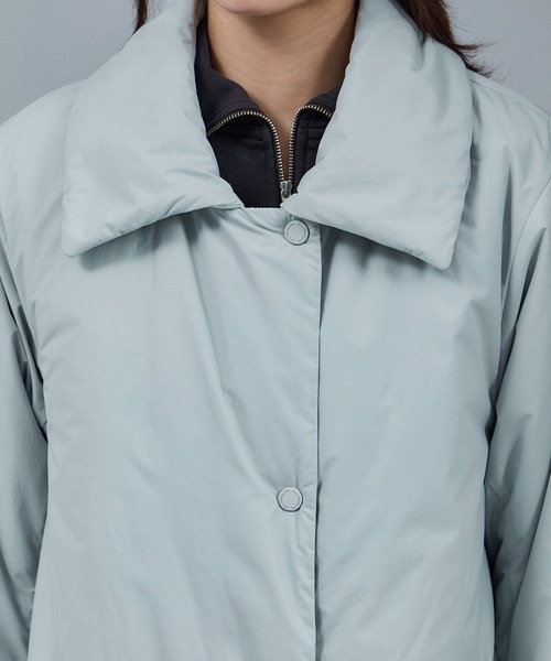 DESCENTE ALLTERRAIN（デサント　オルテライン）の「【DESCENTE ALLTERRAIN（デサントオルテライン）】別注ステンカラーパフコート（ダウンジャケット/コート・レディース・ブラック系その他/ライトグレー・FREE）」の8枚目の写真