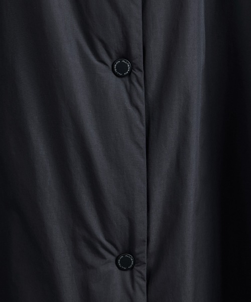 DESCENTE ALLTERRAIN（デサント　オルテライン）の「【DESCENTE ALLTERRAIN（デサントオルテライン）】別注ステンカラーパフコート（ダウンジャケット/コート・レディース・ブラック系その他/ライトグレー・FREE）」の7枚目の写真