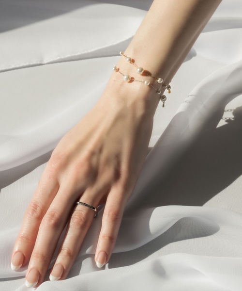 muku（ムク）の「BRACELET/RANDOM PEARL（ブレスレット・レディース・ゴールド/シルバー・FREE）」の6枚目の写真