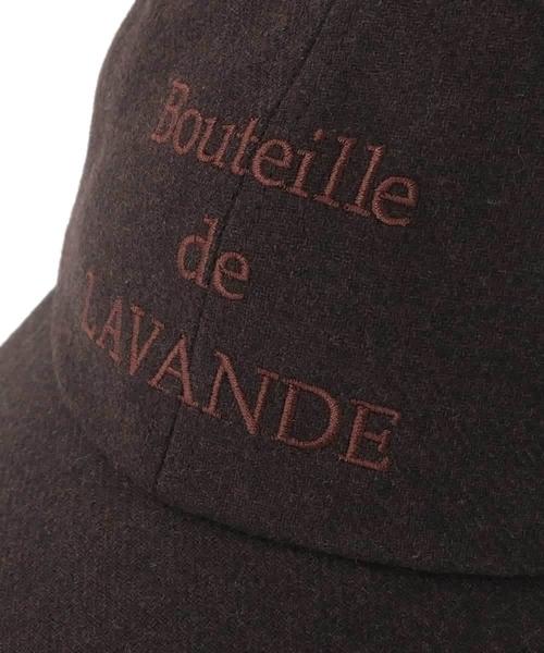 a.v.v(アーヴェヴェ)の「刺繍ロゴフランネルキャップ(キャップ・レディース・ブラウン/グレー/チャコールグレー・38)」の9枚目の写真