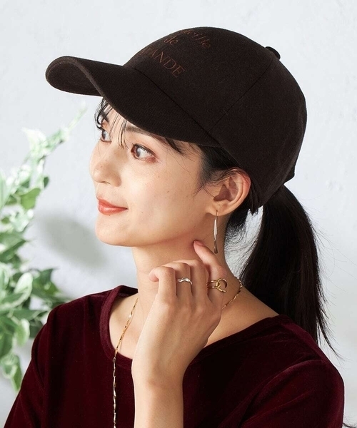 a.v.v(アーヴェヴェ)の「刺繍ロゴフランネルキャップ(キャップ・レディース・ブラウン/グレー/チャコールグレー・38)」の19枚目の写真