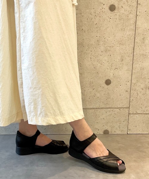 日本製／本革／軽量／3E幅】ふかふかポコポコインソール クロスバー