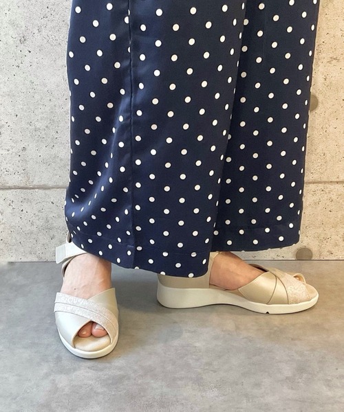 日本製／本革／軽量／3E幅】ふかふかポコポコインソール クロスバー