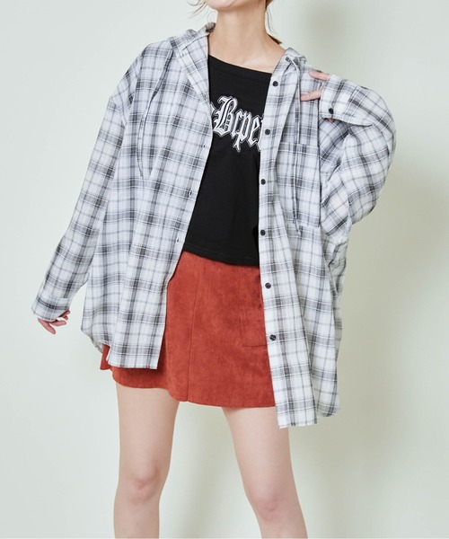 GORGE(ゴージ)の「《フード付き×ルーズシルエット》レディース チェック柄 シャツ 長袖 羽織り 春秋冬(シャツ/ブラウス・レディース・オレンジ/ブラック/アイボリー・F)」の1枚目の写真