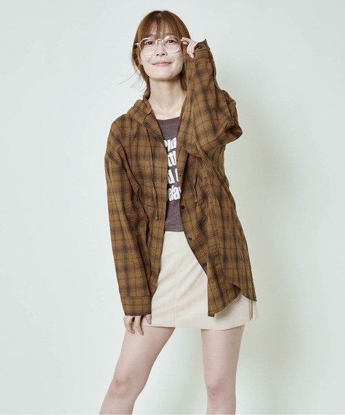 GORGE(ゴージ)の「《フード付き×ルーズシルエット》レディース チェック柄 シャツ 長袖 羽織り 春秋冬(シャツ/ブラウス・レディース・オレンジ/ブラック/アイボリー・F)」の7枚目の写真