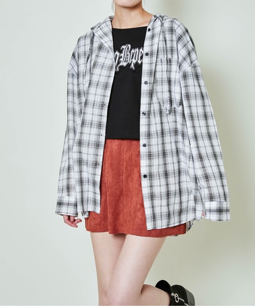 GORGE(ゴージ)の「《フード付き×ルーズシルエット》レディース チェック柄 シャツ 長袖 羽織り 春秋冬(シャツ/ブラウス・レディース・オレンジ/ブラック/アイボリー・F)」の8枚目の写真