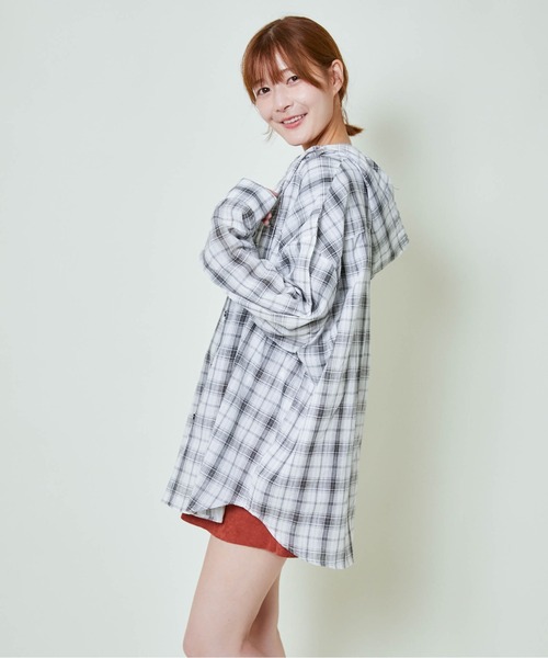 GORGE(ゴージ)の「《フード付き×ルーズシルエット》レディース チェック柄 シャツ 長袖 羽織り 春秋冬(シャツ/ブラウス・レディース・オレンジ/ブラック/アイボリー・F)」の10枚目の写真