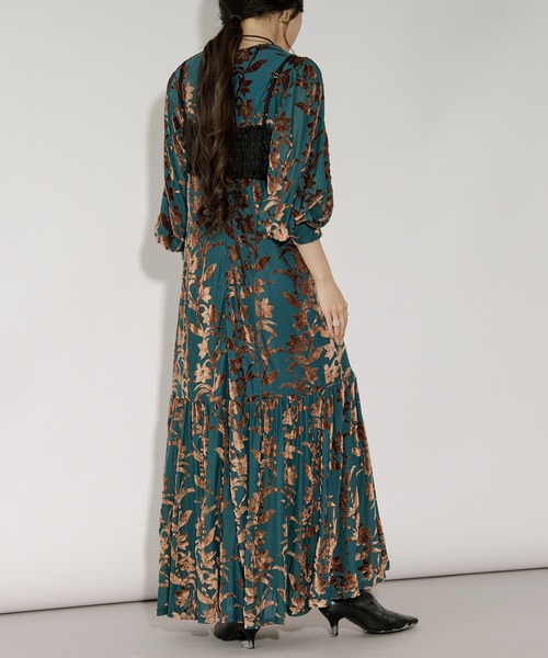 Ezick（エジック）の「opal velours dress フラワーベロアドレス