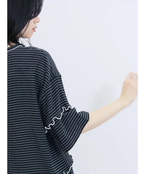 Samansa Mos2 blue(サマンサモスモスブルー)の「配色メローアソートプルオーバー(Tシャツ/カットソー・レディース・ブラック/レッド/キナリ/シルバーグレー/ブラウン・F)」の18枚目の写真