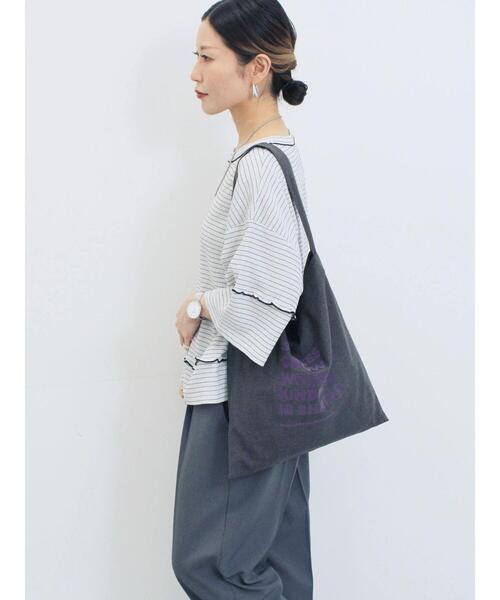 Samansa Mos2 blue(サマンサモスモスブルー)の「配色メローアソートプルオーバー(Tシャツ/カットソー・レディース・ブラック/レッド/キナリ/シルバーグレー/ブラウン・F)」の12枚目の写真