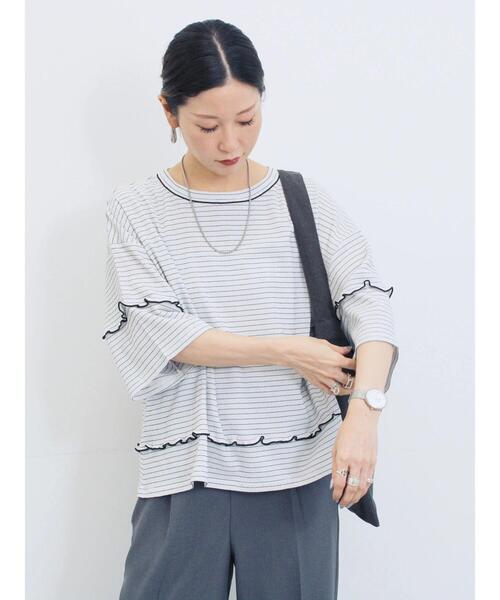 Samansa Mos2 blue(サマンサモスモスブルー)の「配色メローアソートプルオーバー(Tシャツ/カットソー・レディース・ブラック/レッド/キナリ/シルバーグレー/ブラウン・F)」の13枚目の写真