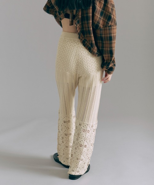 EN NEUME(エンノイム)の「Crochet Knit Pants(その他パンツ・レディース・ブラウン/ブルー/アイボリー・1/0)」の7枚目の写真