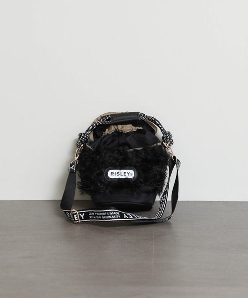 Re Fiina(フィーナ)の「バケツ型ファーBAG(ショルダーバッグ・レディース・ベージュ/チャコールグレー/ブラック/アイボリー・FREE)」の2枚目の写真