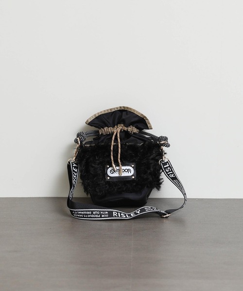 Re Fiina(フィーナ)の「バケツ型ファーBAG(ショルダーバッグ・レディース・ベージュ/チャコールグレー/ブラック/アイボリー・FREE)」の17枚目の写真