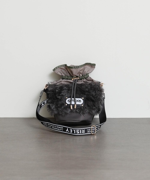 Re Fiina(フィーナ)の「バケツ型ファーBAG(ショルダーバッグ・レディース・ベージュ/チャコールグレー/ブラック/アイボリー・FREE)」の8枚目の写真