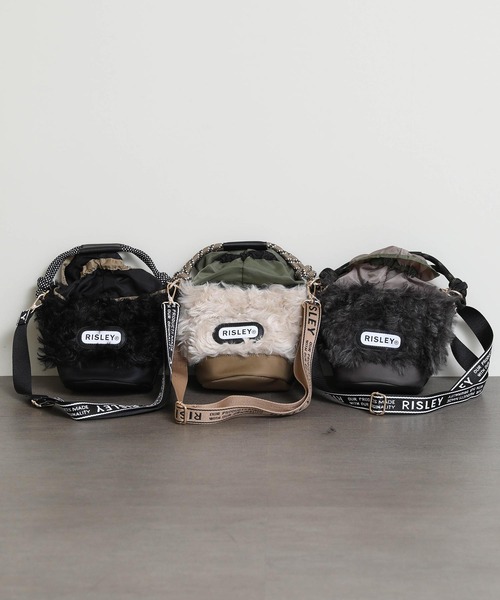 Re Fiina(フィーナ)の「バケツ型ファーBAG(ショルダーバッグ・レディース・ベージュ/チャコールグレー/ブラック/アイボリー・FREE)」の13枚目の写真