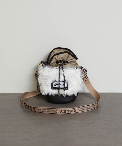 Re Fiina(フィーナ)の「バケツ型ファーBAG(ショルダーバッグ・レディース・ベージュ/チャコールグレー/ブラック/アイボリー・FREE)」の22枚目の写真