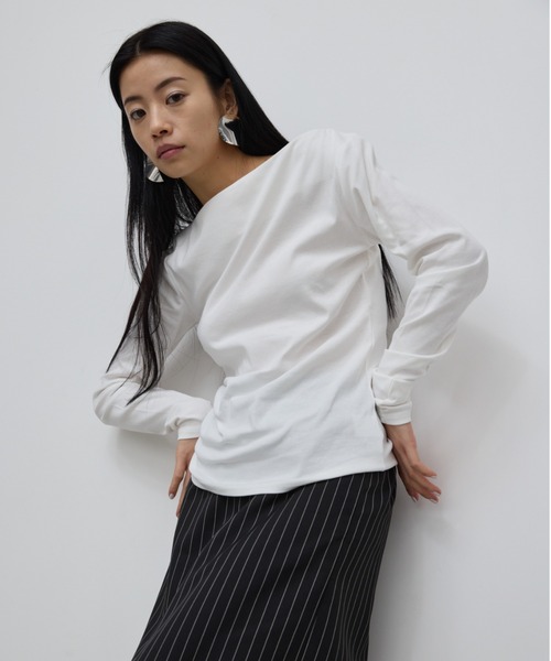 AIC.（エーアイシー）の「【ロングセラー】ボートネックロングスリーブトップス（Tシャツ/カットソー・レディース・オフホワイト/グレイッシュベージュ/ネイビー/ブラック/ダークグレー/ブラウン/グレー・FREE）」の18枚目の写真