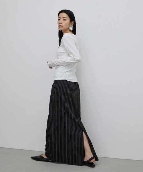 AIC.（エーアイシー）の「【ロングセラー】ボートネックロングスリーブトップス（Tシャツ/カットソー・レディース・オフホワイト/グレイッシュベージュ/ネイビー/ブラック/ダークグレー/ブラウン/グレー・FREE）」の21枚目の写真