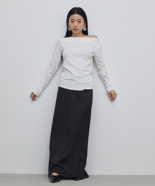 AIC.（エーアイシー）の「【ロングセラー】ボートネックロングスリーブトップス（Tシャツ/カットソー・レディース・オフホワイト/グレイッシュベージュ/ネイビー/ブラック/ダークグレー/ブラウン/グレー・FREE）」の22枚目の写真