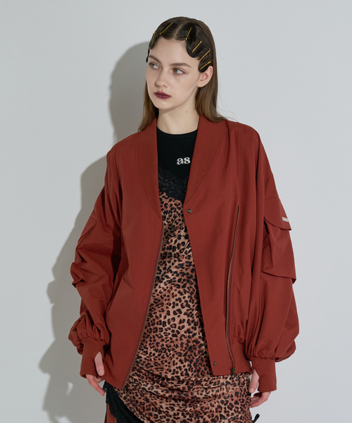 ANNA SUI NYC（アナ スイ エヌ ワイ シー）の「ANNA SUI NYC / アナスイエヌワイシー マットオーバージャンパー（ブルゾン・レディース・ブラウン/ブラック・FREE）」の2枚目の写真