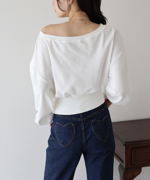 BLUEEAST（ブルーイースト）の「《新色追加》オフショルダースウェット（スウェット・レディース・ホワイト/グレー/ブラック/アイボリー/ピンクベージュ・MEDIUM）」の9枚目の写真