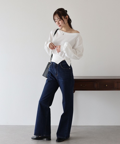 BLUEEAST（ブルーイースト）の「《新色追加》オフショルダースウェット（スウェット・レディース・ホワイト/グレー/ブラック/アイボリー/ピンクベージュ・MEDIUM）」の13枚目の写真